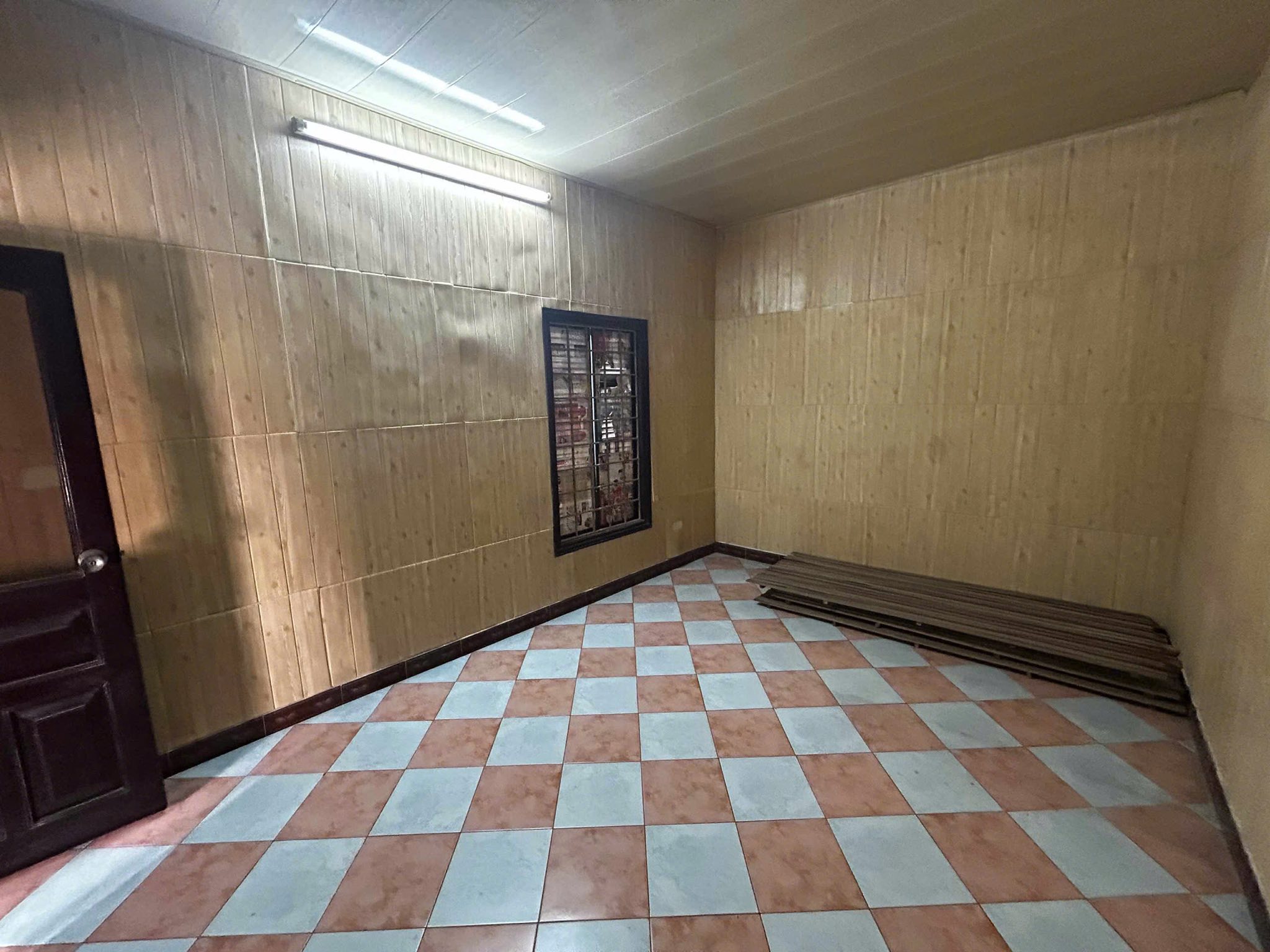 Cho thuê nhà ngõ 109 Nguyễn Trãi, 4 tầng x 40m2, 3 WC, 12.5 triệu - Ảnh 1